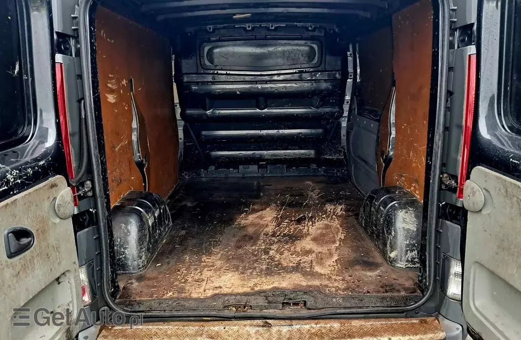 OPEL Vivaro 