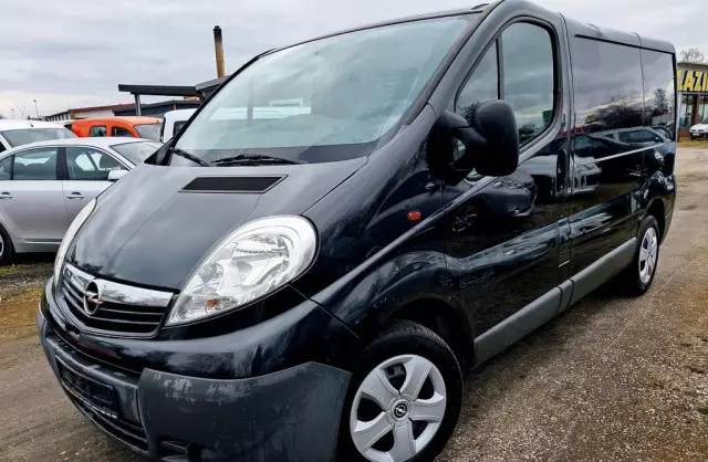 OPEL Vivaro 