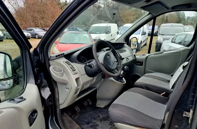 OPEL Vivaro 