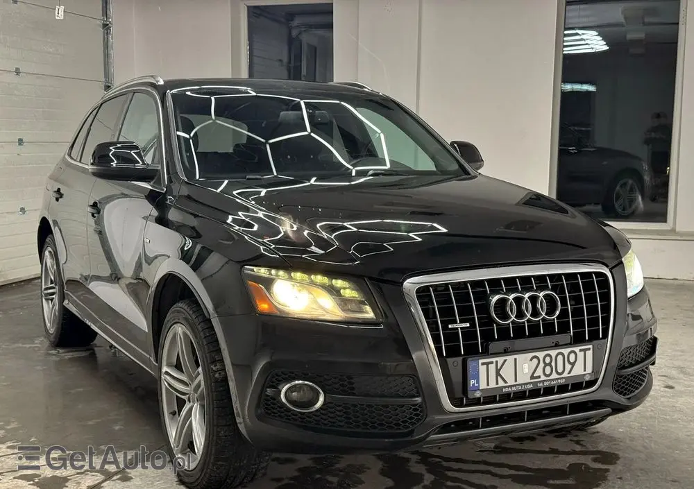 AUDI Q5 3.2 FSI Quattro S tronic