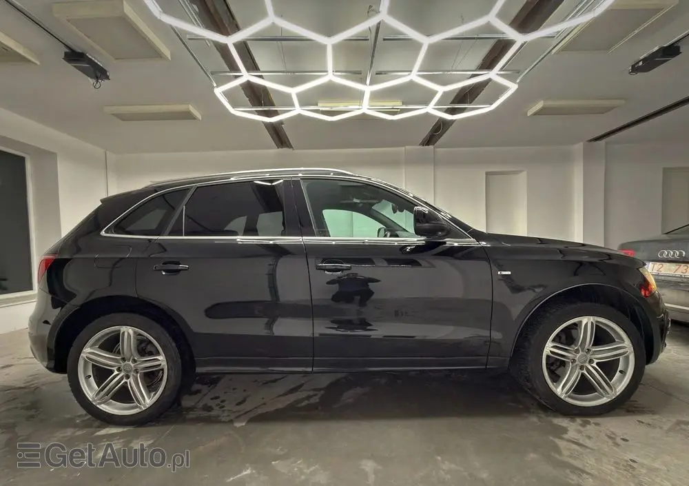 AUDI Q5 3.2 FSI Quattro S tronic