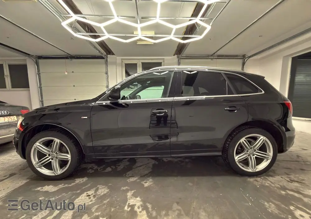 AUDI Q5 3.2 FSI Quattro S tronic