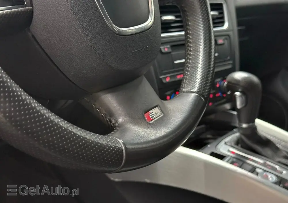 AUDI Q5 3.2 FSI Quattro S tronic