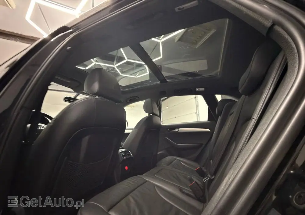 AUDI Q5 3.2 FSI Quattro S tronic