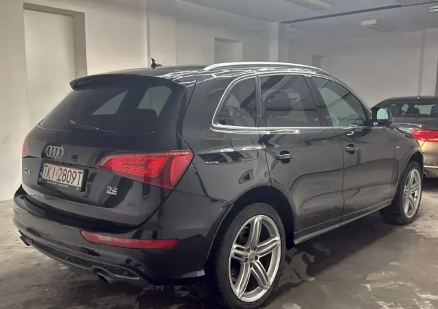 AUDI Q5 3.2 FSI Quattro S tronic