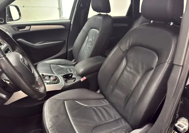 AUDI Q5 3.2 FSI Quattro S tronic