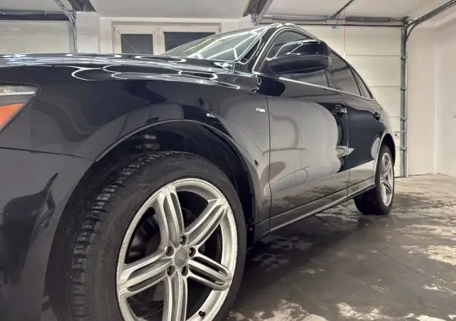 AUDI Q5 3.2 FSI Quattro S tronic