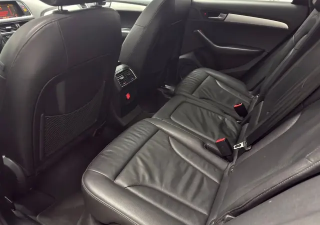 AUDI Q5 3.2 FSI Quattro S tronic