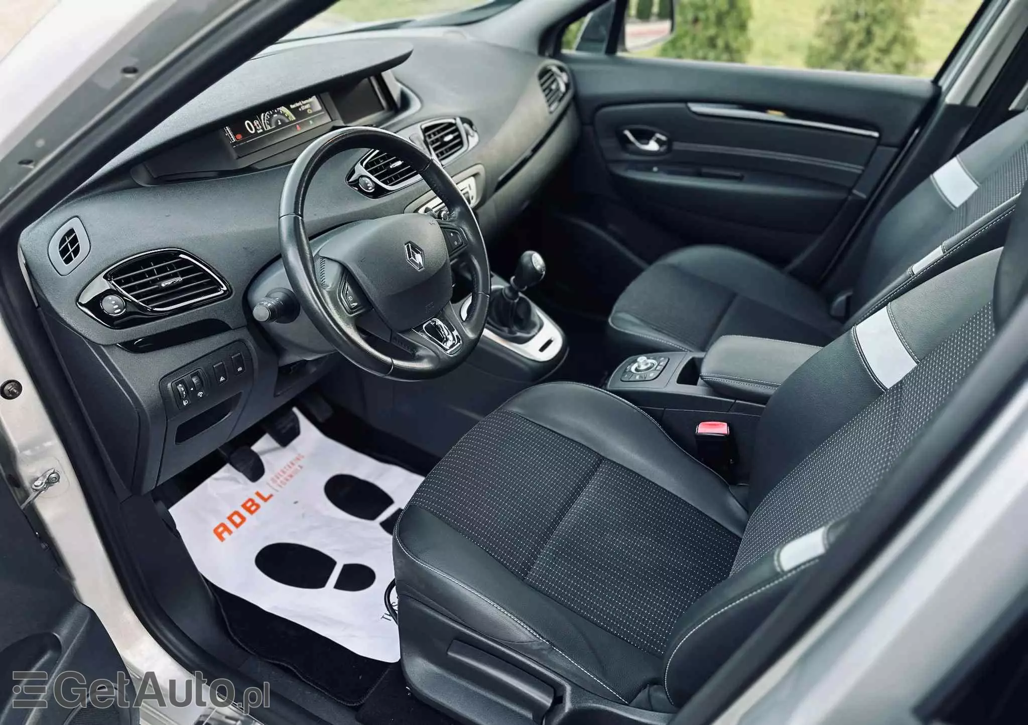 RENAULT Scenic 1.2 TCe Energy Limited