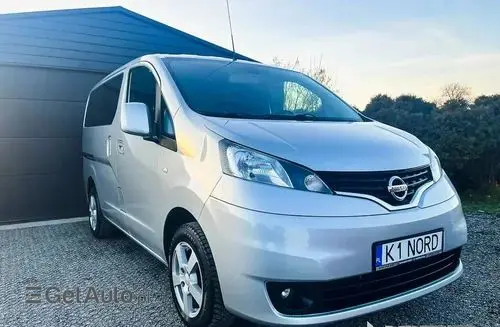 NISSAN NV200 
