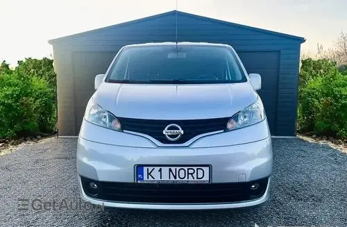 NISSAN NV200 