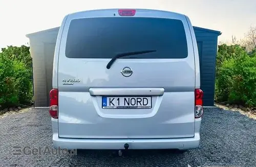 NISSAN NV200 