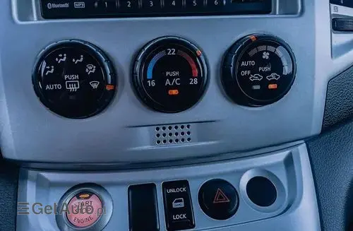 NISSAN NV200 