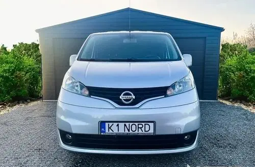 NISSAN NV200 