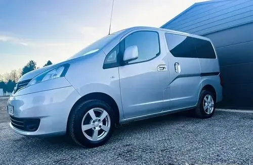 NISSAN NV200 