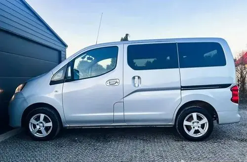 NISSAN NV200 
