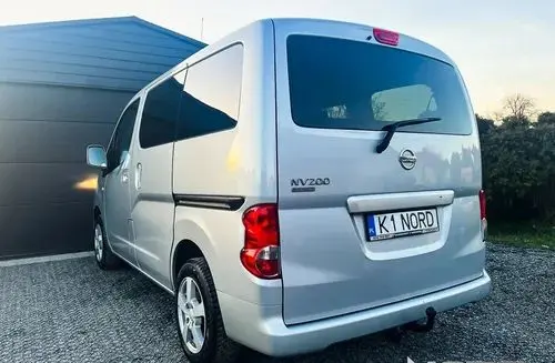 NISSAN NV200 