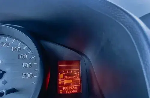 NISSAN NV200 