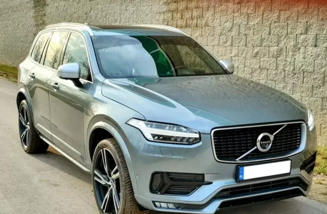 VOLVO XC90 