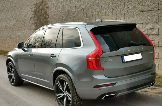 VOLVO XC90 