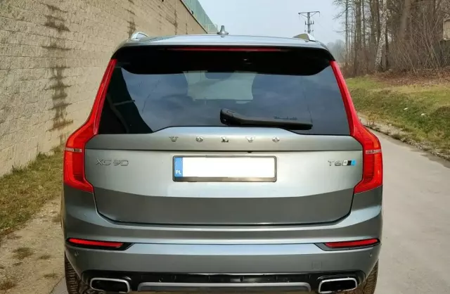 VOLVO XC90 