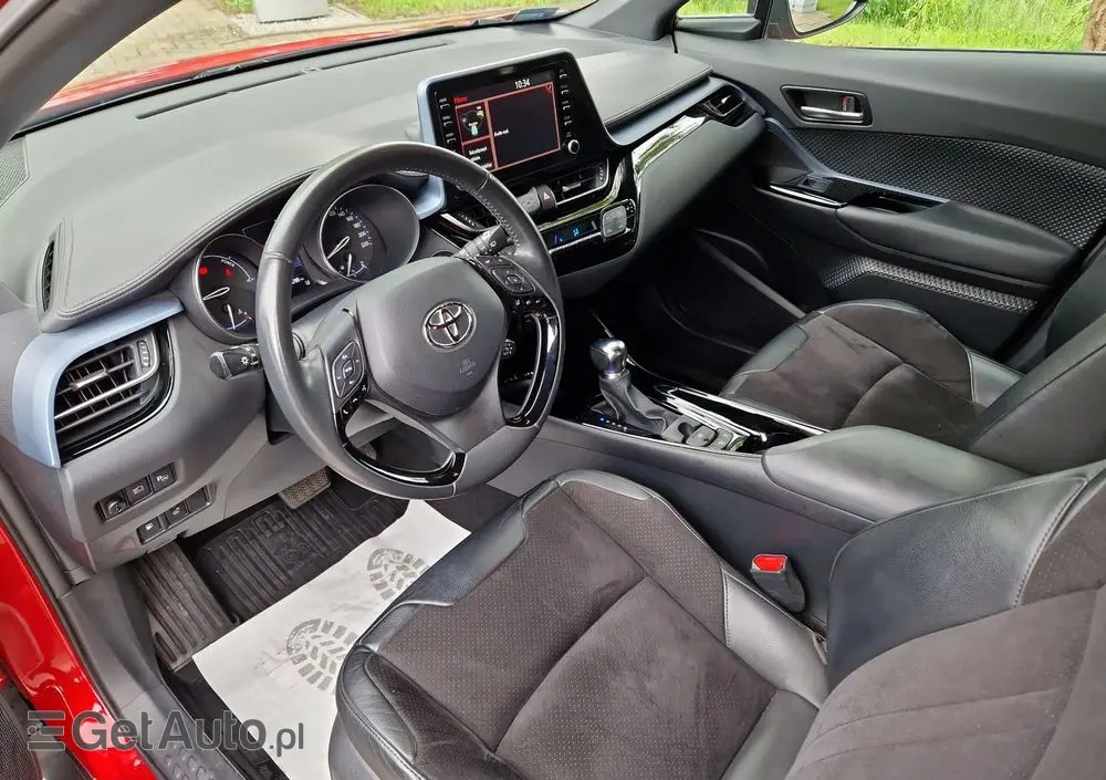 TOYOTA C-HR 1.8 Hybrid Selection