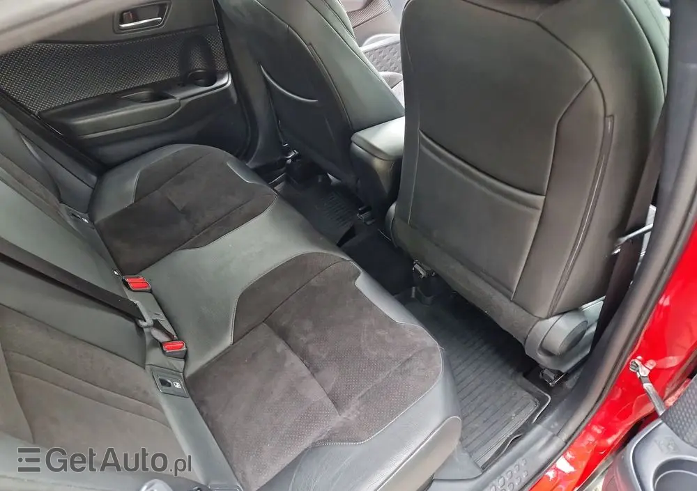 TOYOTA C-HR 1.8 Hybrid Selection