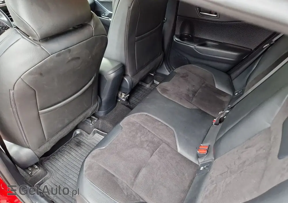 TOYOTA C-HR 1.8 Hybrid Selection