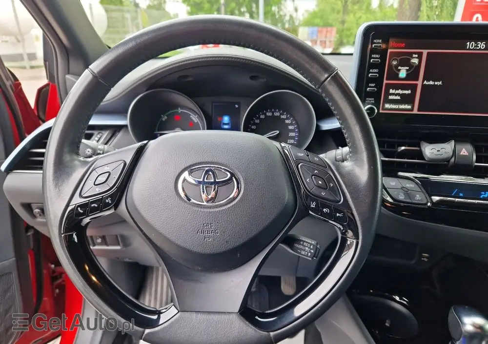 TOYOTA C-HR 1.8 Hybrid Selection