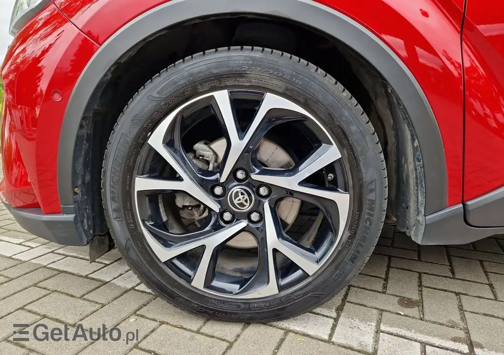 TOYOTA C-HR 1.8 Hybrid Selection