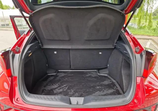 TOYOTA C-HR 1.8 Hybrid Selection