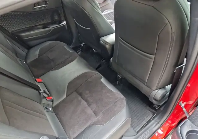 TOYOTA C-HR 1.8 Hybrid Selection