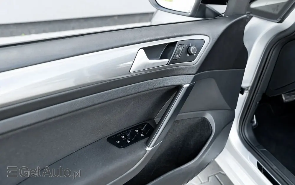 VOLKSWAGEN Golf 2.0 BlueTDI DSG Highline