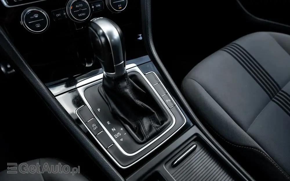 VOLKSWAGEN Golf 2.0 BlueTDI DSG Highline