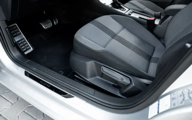 VOLKSWAGEN Golf 2.0 BlueTDI DSG Highline