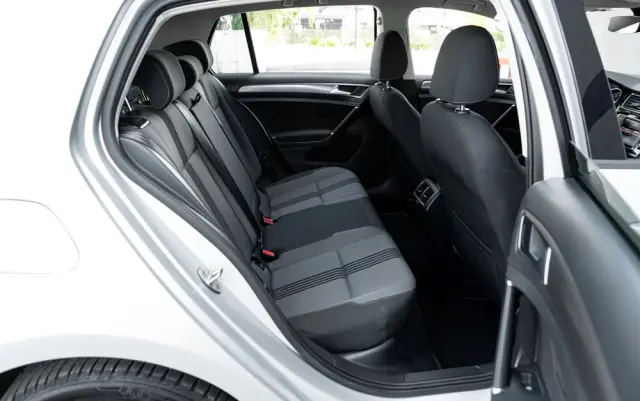 VOLKSWAGEN Golf 2.0 BlueTDI DSG Highline