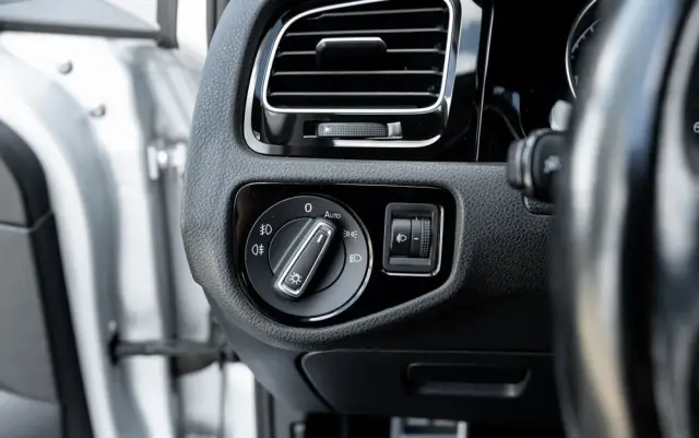 VOLKSWAGEN Golf 2.0 BlueTDI DSG Highline