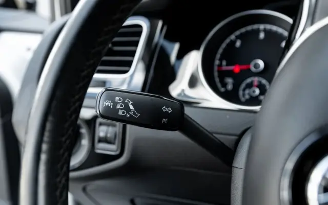 VOLKSWAGEN Golf 2.0 BlueTDI DSG Highline