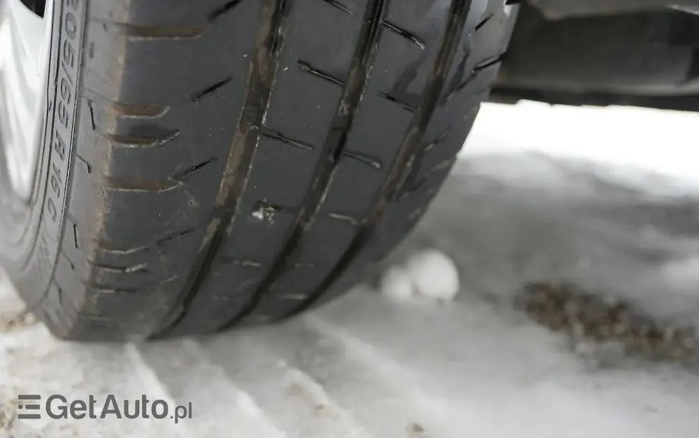 OPEL Vivaro L2H1 2.9t