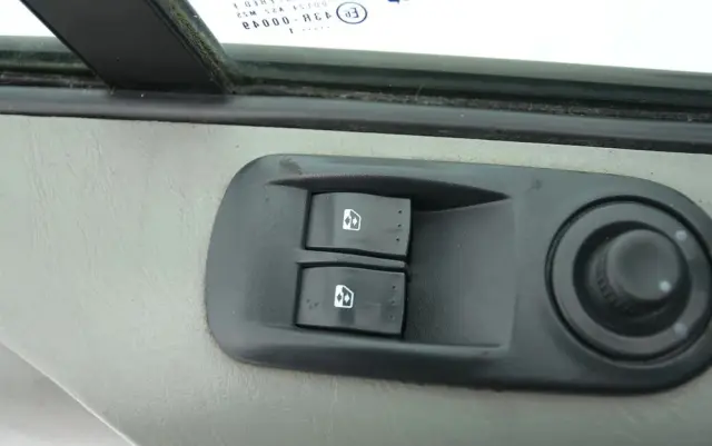 OPEL Vivaro L2H1 2.9t