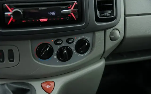 OPEL Vivaro L2H1 2.9t