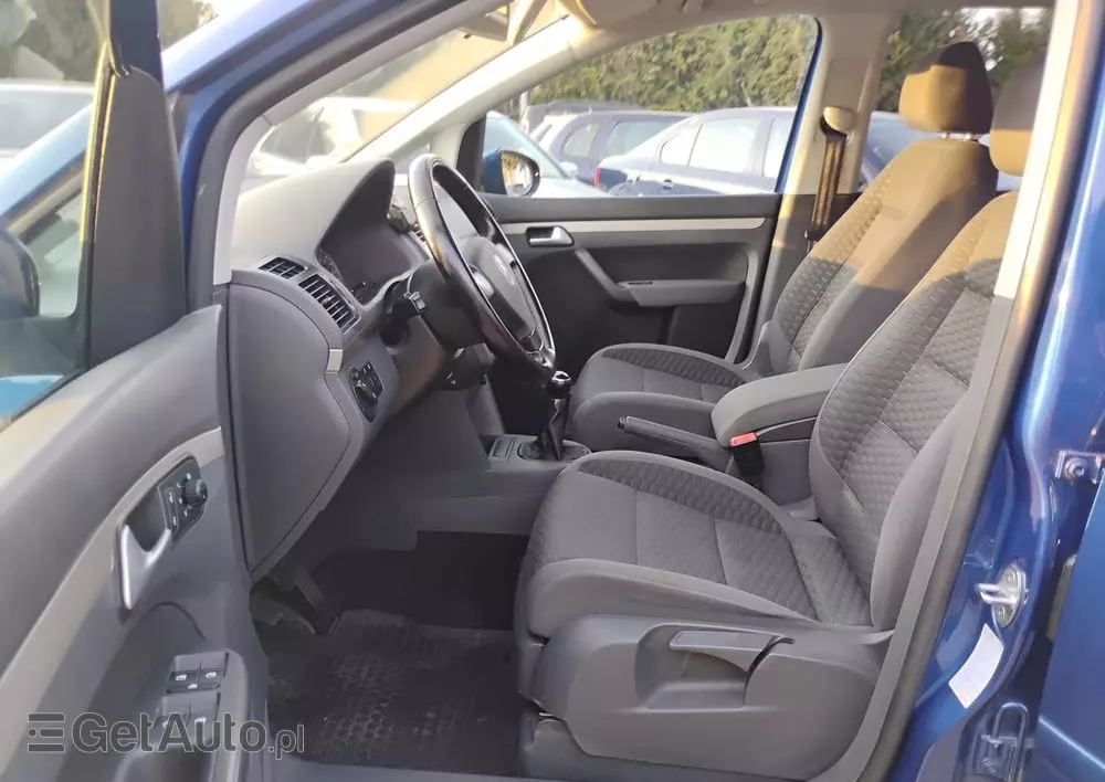 VOLKSWAGEN Touran 1.9 TDI Conceptline