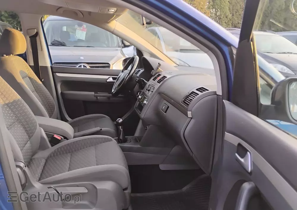 VOLKSWAGEN Touran 1.9 TDI Conceptline