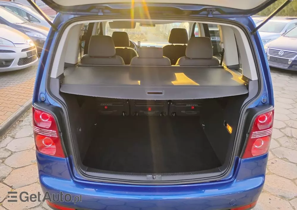 VOLKSWAGEN Touran 1.9 TDI Conceptline