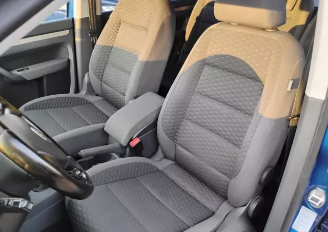 VOLKSWAGEN Touran 1.9 TDI Conceptline