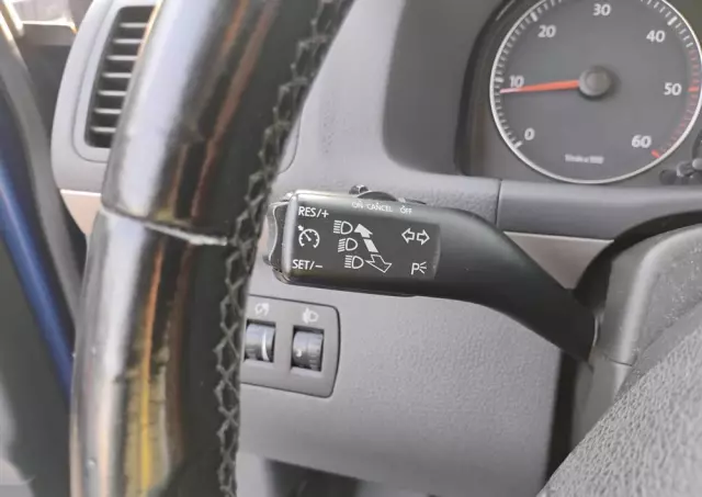 VOLKSWAGEN Touran 1.9 TDI Conceptline