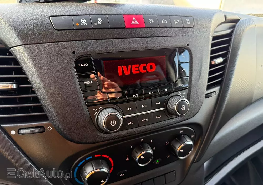 IVECO Brygadówka 7 miejsc/Daily 35-160 V/MAXI/Serwis IVECO/manual/PDC/Kamera 