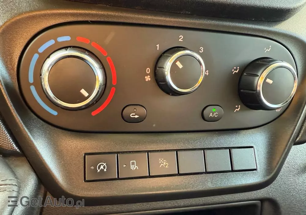 IVECO Brygadówka 7 miejsc/Daily 35-160 V/MAXI/Serwis IVECO/manual/PDC/Kamera 