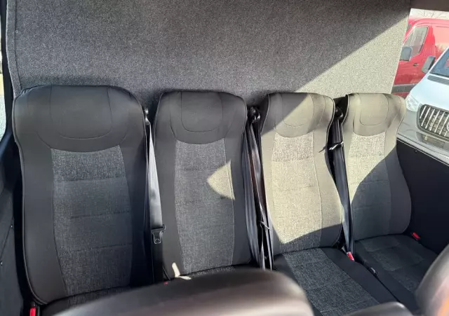 IVECO Brygadówka 7 miejsc/Daily 35-160 V/MAXI/Serwis IVECO/manual/PDC/Kamera 