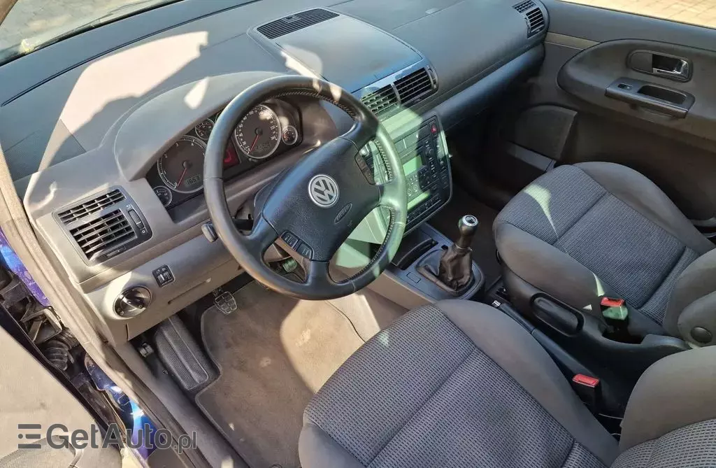 VOLKSWAGEN Sharan 